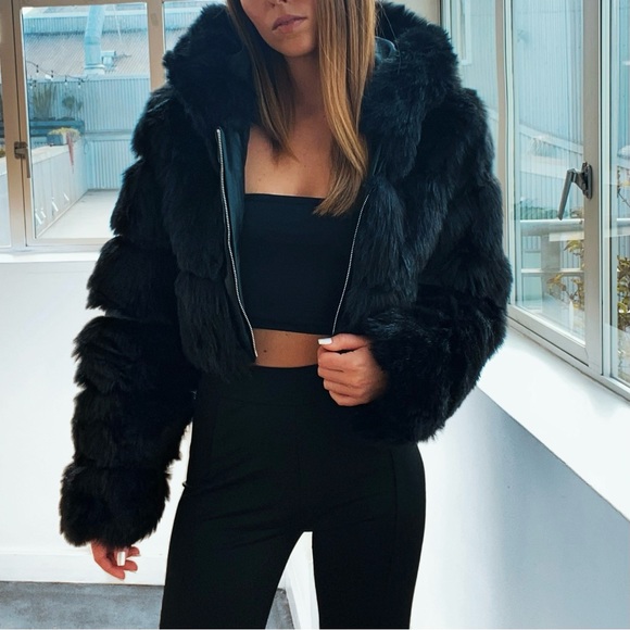 Private Label Jackets & Blazers - Black Cropped Fur Coat